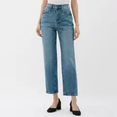 GU ハイウエストストレートジーンズ