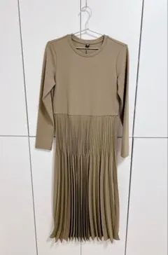 (新品)UNIQLO コンビネーションワンピース　ベージュ　Mサイズ