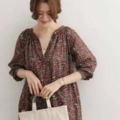 美品！　アーバンリサーチドアーズ オリエンタルプリントワンピース ブラウン
