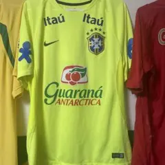 サッカー　ブラジル代表　トレーニングウェア　Mサイズ　おまけ付き