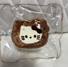 白ねこ　チョコレート風　クリーム　スクイーズ　捏捏