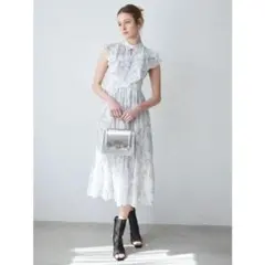 マーキュリーデュオ　花柄プリーツティアードワンピース