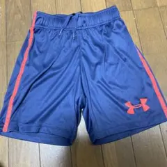 美品アンダーアーマー　ジュニア　ショートパンツ 　サイズ:YSM