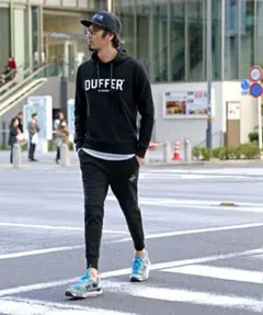 DUFFER ブラック パーカー Lサイズのサムネイル