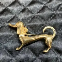 ダックスフント ブローチ 金色 クリスタル装飾