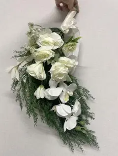 ウェディングブーケ新品未使用 ホワイト 造花 ブーケスタイル スタンド花
