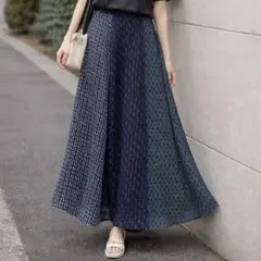 LOWRYS FARM パッチワーク風 ロングスカート ネイビーのサムネイル