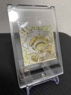 LOG.6 ニカ【USGR】ケース＆スタンド付き ワンピースウエハース