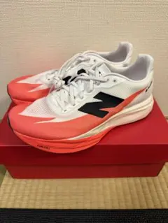 FuelCellSC Elite v5 & hoka クリフトン10 FuelCellSC Elite v5 & hoka クリフトン10 - メルカリ