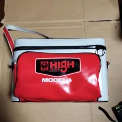 Item thumbnail for item b8decb64-4a78-42f6-875d-1931597631d2