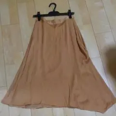 GU サテン  ロングスカート「値下げ」