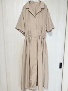 ベージュ シャツワンピース 半袖　ロング　襟付き　前あき　とろみ素材