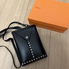 TOGA PULLA スタッズ付きポーチ 箱入りのサムネイル