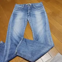 色落ち　デニム　スリム　ブラッパーズ