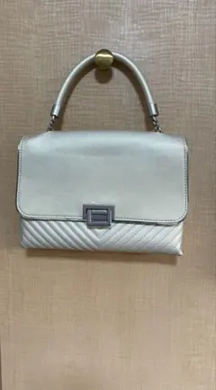 2wアイボリー キルティング ショルダーバッグ