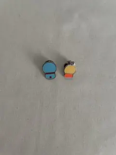 藤子F不二雄ミュージアム限定　ドラえもん　コロ助　後ろ姿　ピンズ