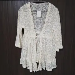 CINEMA CLUB アイボリー レースカーディガン フリル付き