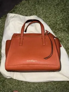 Salvatore Ferragamo サルヴァトーレフェラガモ エイミー