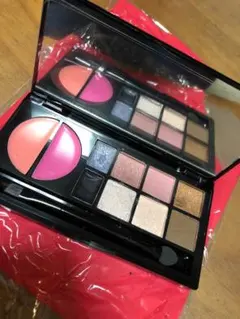 化粧品メイクパレット EMODA