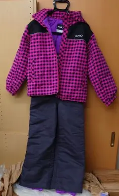 子ども用スノーボードウェア ピンク/黒チェック