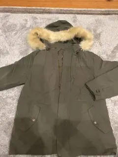 オリーブグリーン ファー付きダウンコート