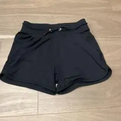 キッズ　ショートパンツ　7-8歳用