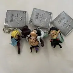 《最終値下げ》ワンピース フィギュアキーホルダー コンプ３体ルフィ ゾロ サンジ