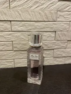 Miss Dior Blooming Bouquet 香水　ロールオンのサムネイル