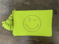 ANYA HINDMARCH / ネオンイエロー スマイルクラッチバッグ