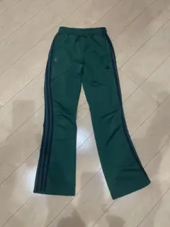 adidas フレア　ジャージ