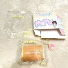 人気品薄♡モモスクイーズ ロールケーキ 変え袋チャーム付き