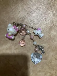 ハローキティ チャーム付きキーホルダー