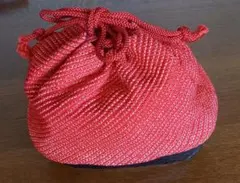 赤い巾着型和装バッグ　総絞り