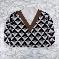 【激レア】レトロ 幾何学模様 Vネック ニット セーター ヴィンテージ 90s