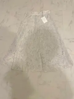 クチュールブローチ　フラワープリント フレアスカート