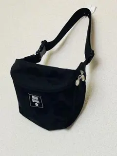 【美品】MARY QUANT マリークワント ウエストポーチ デイジー柄 黒