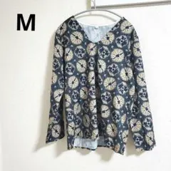 【M】和モダン　Vネック　長袖ブラウス