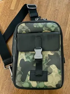 【入手困難】COACH ショルダーバッグ 革製　迷彩