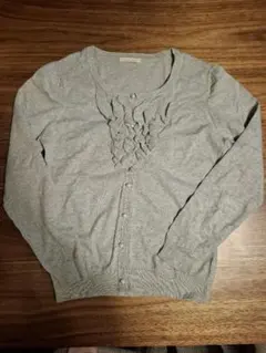 アベニールアトワール グレー フリル付きカーディガンと半袖トップスのアンサンブル