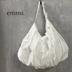 emmi 경량 나일론 지퍼 벨트 가방 대용량 개더 숄더 화이트 FEER