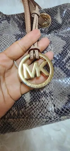 Michael Kors ヘビ柄 ハンドバッグ