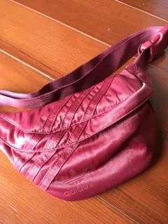 ☆ アディダス　ウエストバッグ IXO98 ウエストポーチ　レガシーレッド