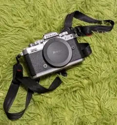 Nikon Z fc ミラーレス一眼 本体 4/7までで出品をやめます - メルカリ
