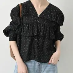 美品✻スローブイエナ ドット 水玉 フリル ティアード Vネック ブラウス