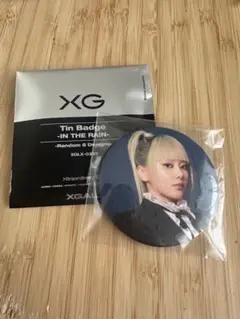 XG Tin Badge -IN THE RAIN- HINATA