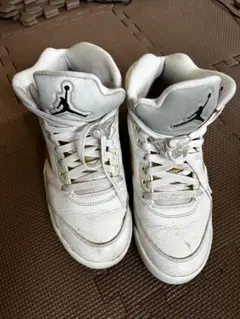 Air Jordan 5 ホワイト ハイカットスニーカーのサムネイル