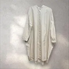【KBF】アイボリー ノーカラー 長袖シャツ 膝下 ワンピース オーバーサイズ