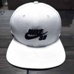 NIKE SB キャップ　ホワイト