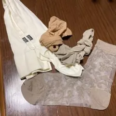 D.N.B 白ソックス 他ストッキングハイソックス2足セットとソックス
