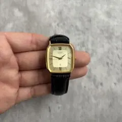 ヴィンテージ SEIKO スクエアデイト クォーツ 1986年製 - メルカリ